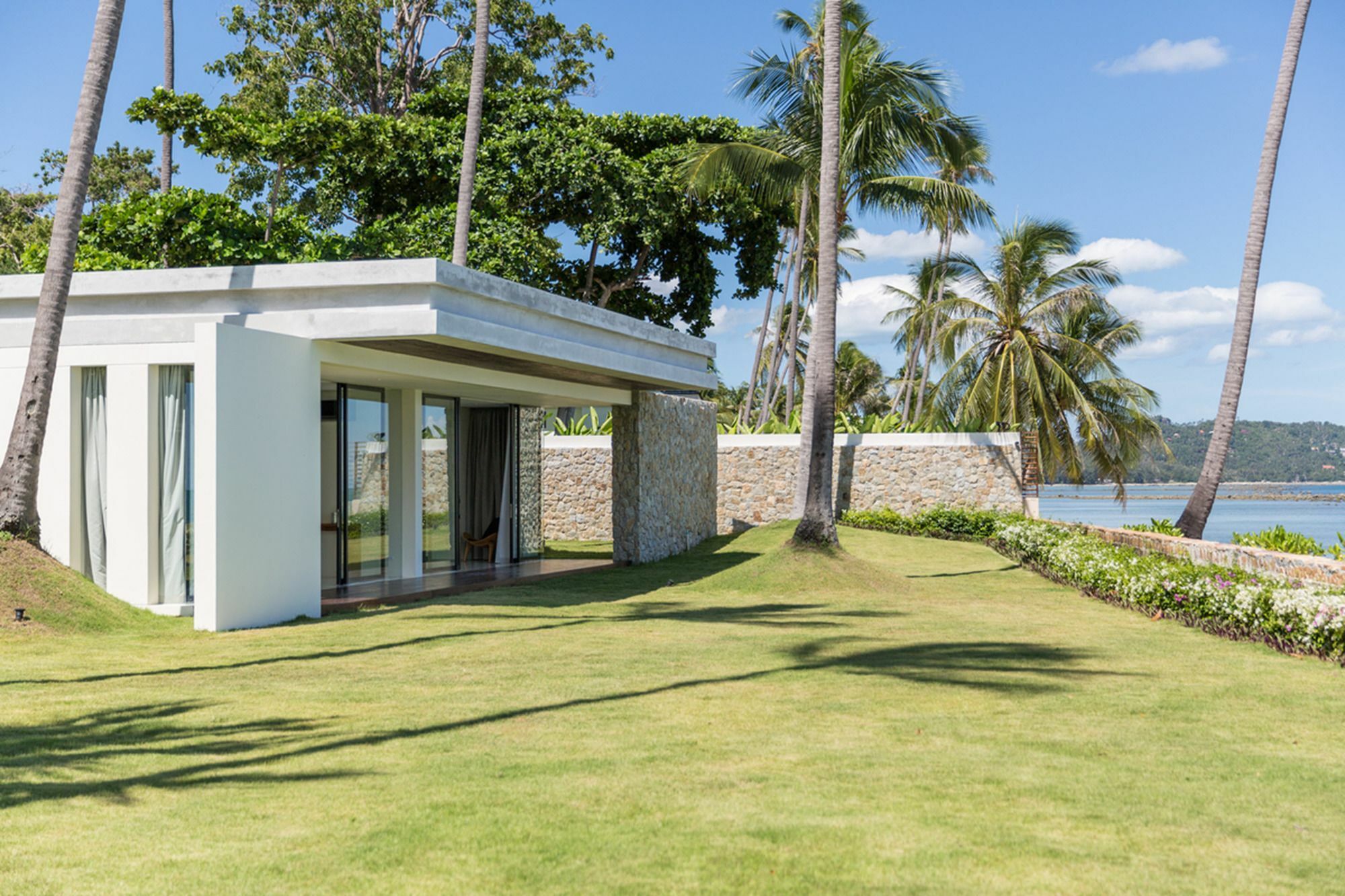 Fashionable Villa Malabar Beachfront 5 Bedrooms Plus 2 Kid'S Bedrooms Laem Sor Exteriör bild
